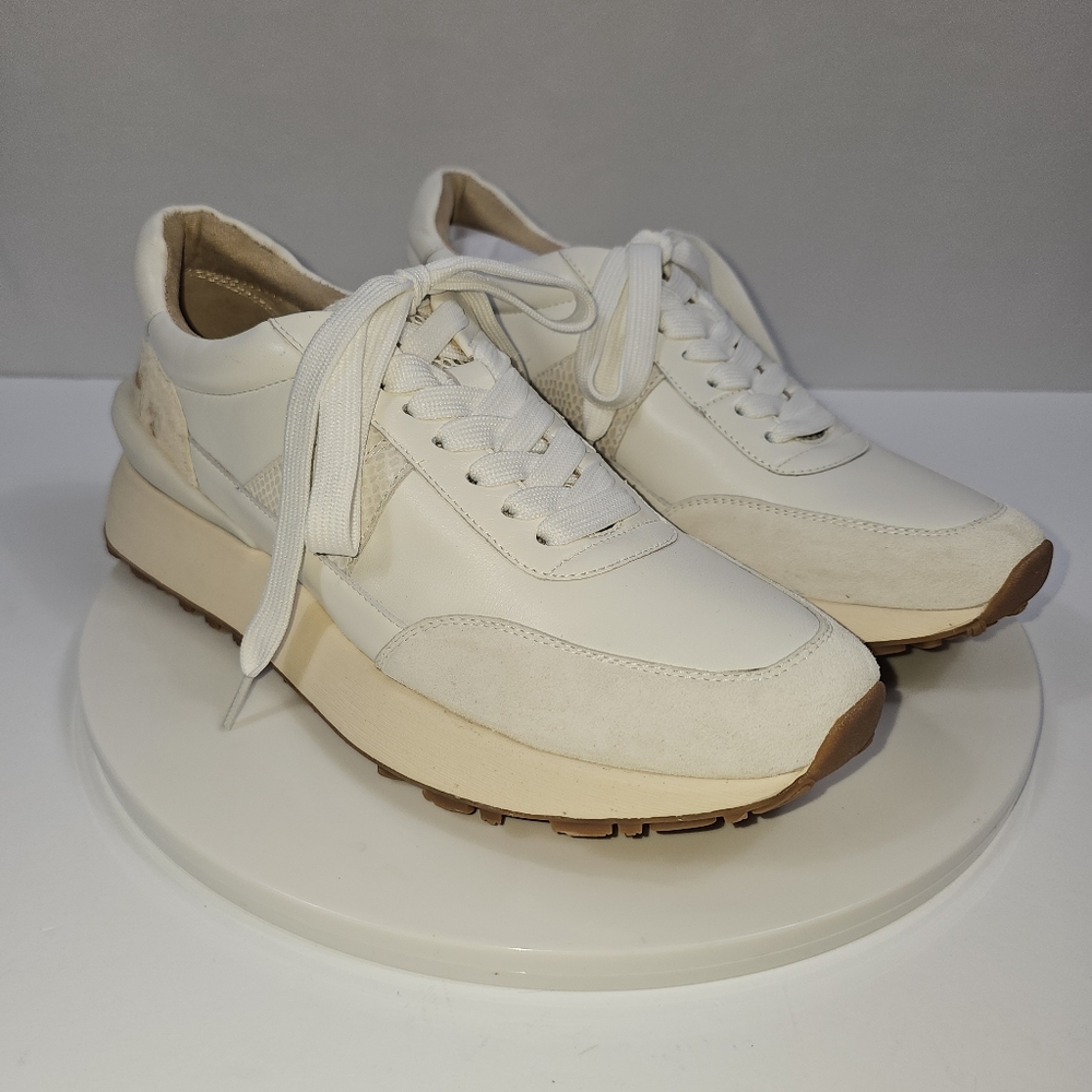 NIB Vaneli Sport Aspen Real Dyed Calf Fur Sneaker 8N White Nappa Suede Lace Up
